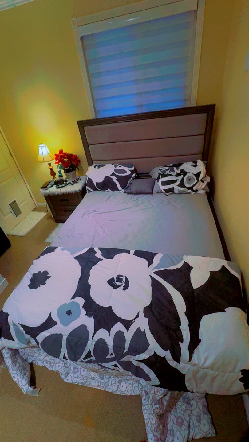 Queen Size Bed with Floral Comforter