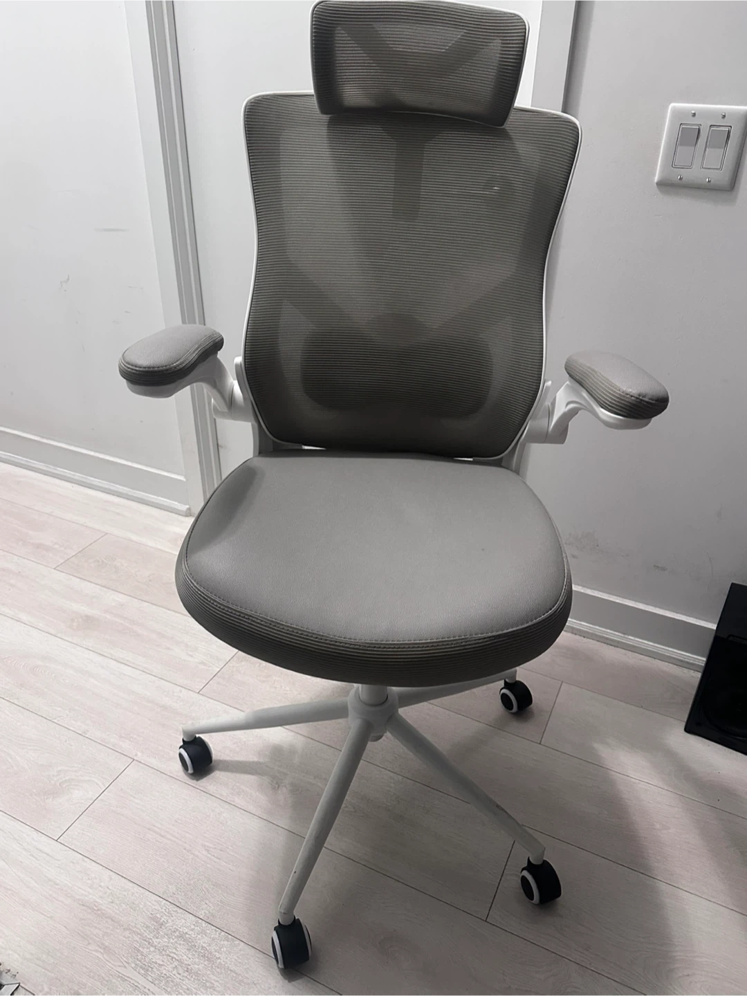 Ergonomic Work Chair - photo 2