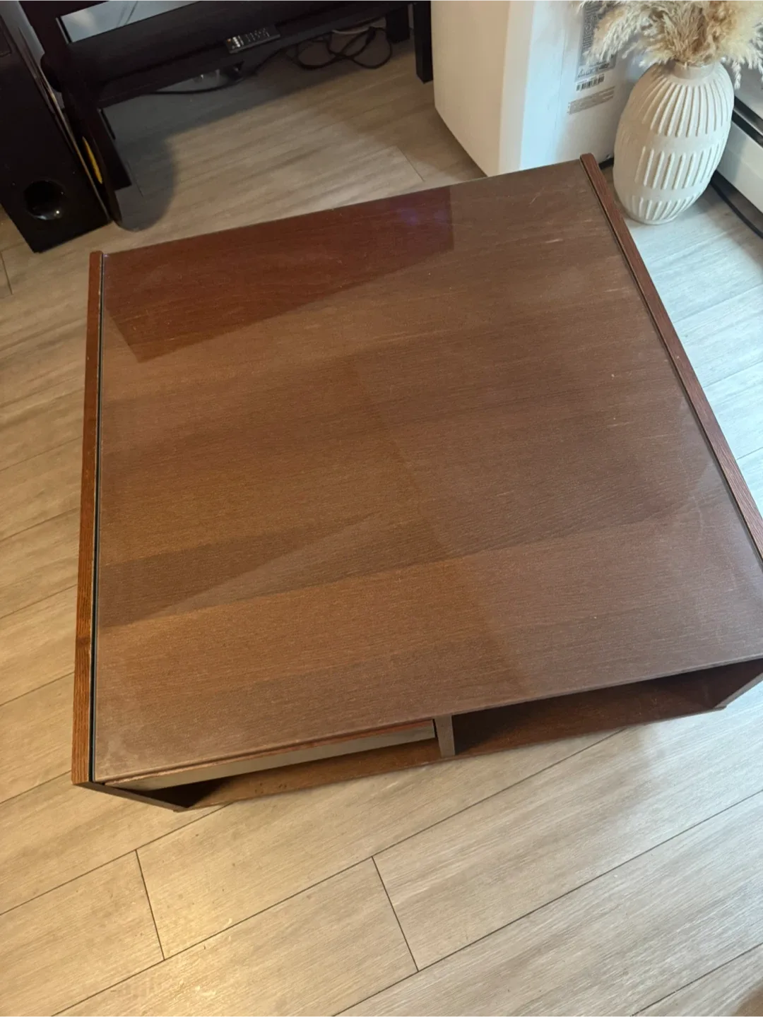 Wooden Coffee Table with Storage image indicator(4)