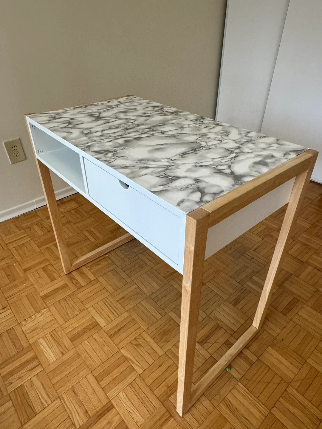 Marble Top Desk - White and Wood image indicator(2)