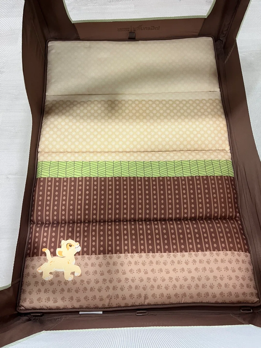 Washable playard image indicator(7)