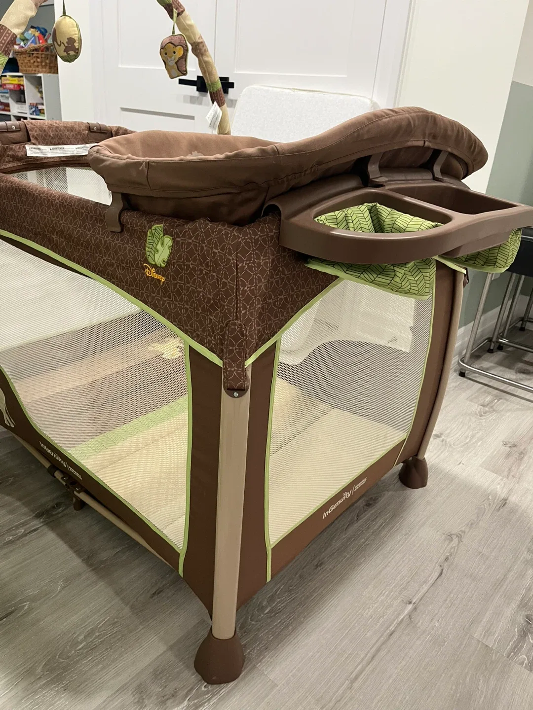 Washable playard image indicator(8)