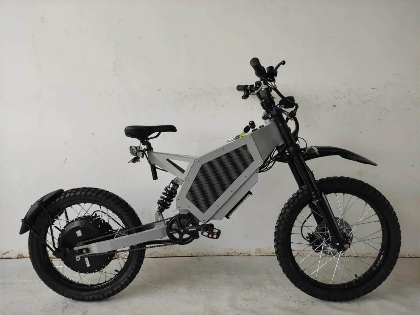 Enduro Stealth Bomber Dirt Bike 72v image indicator(6)