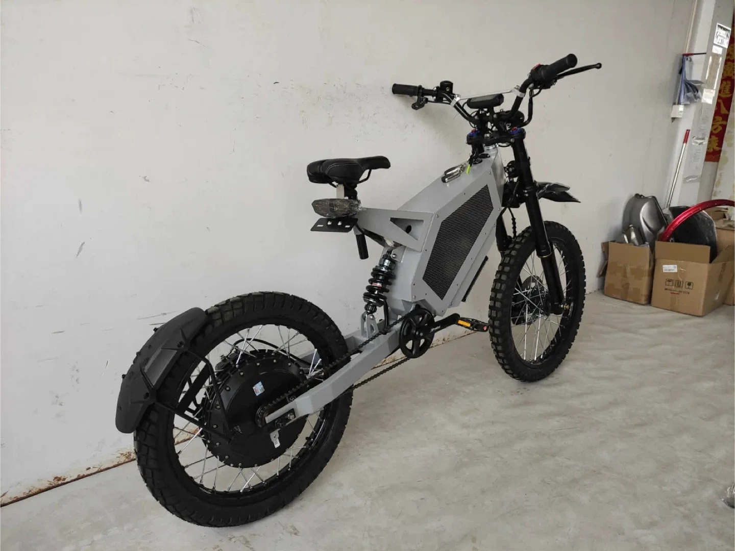 Enduro Stealth Bomber Dirt Bike 72v image indicator(4)