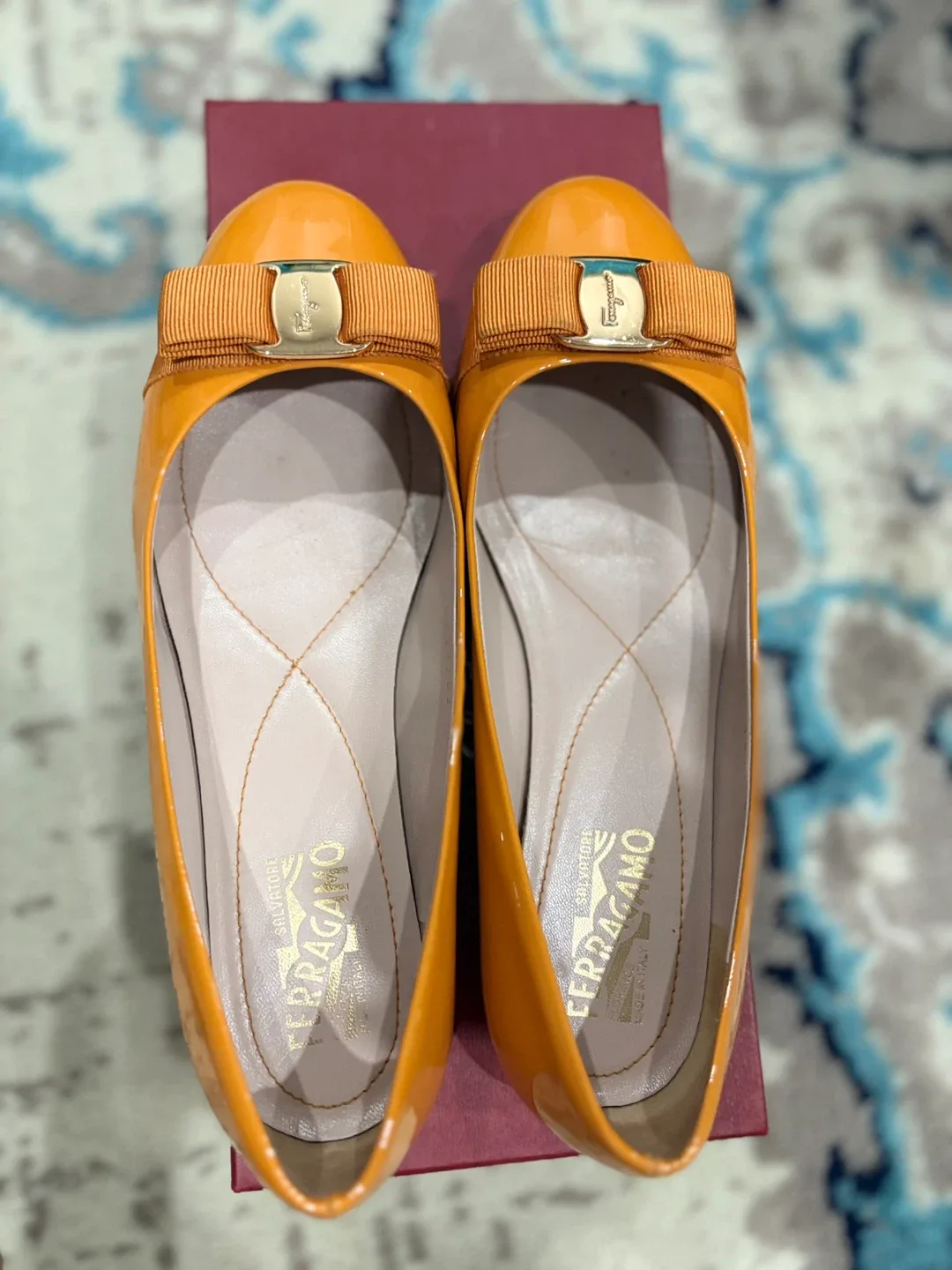 Salvatore Ferragamo Varina Flats - Size 8.5 image indicator(2)