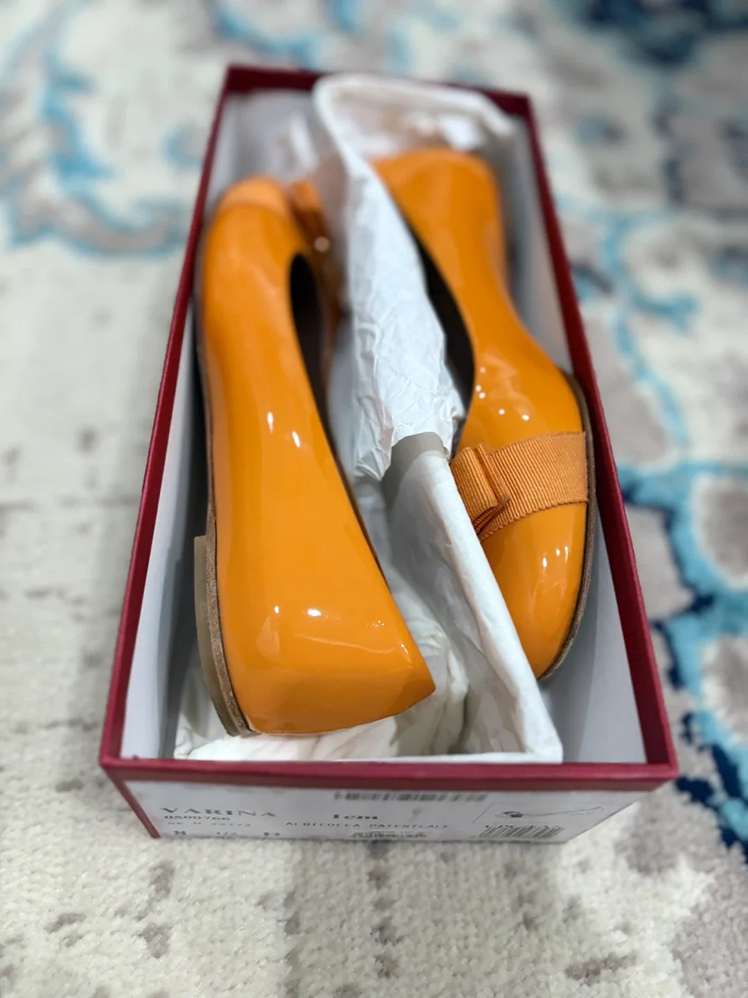 Salvatore Ferragamo Varina Flats - Size 8.5 image indicator(4)