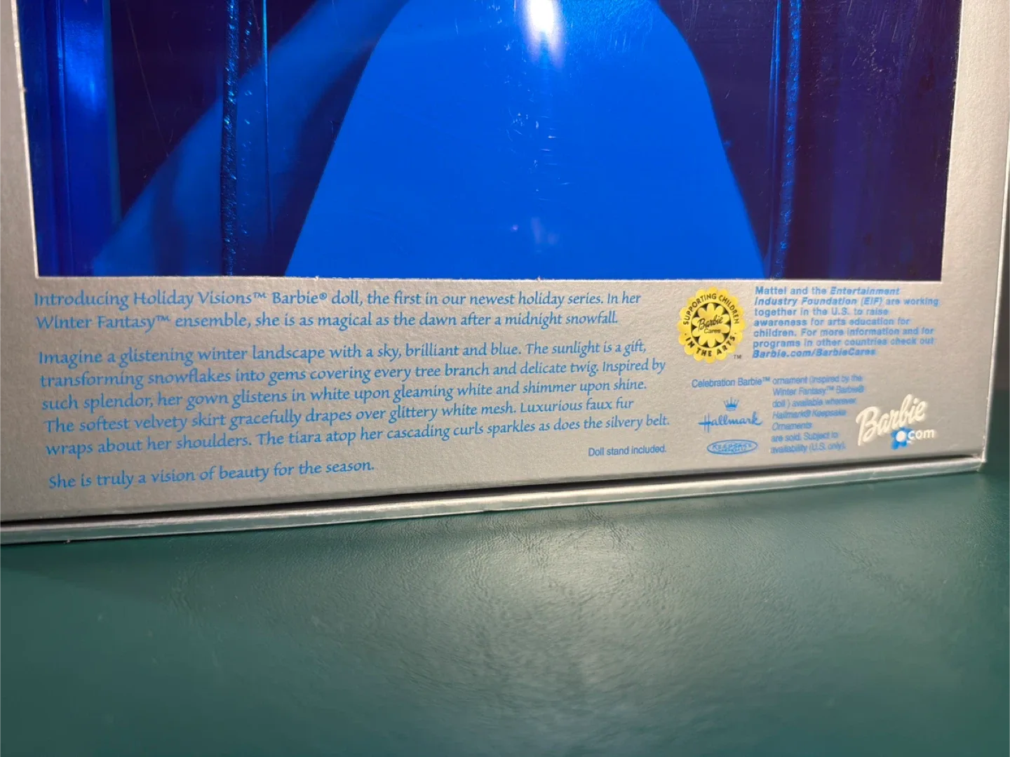 Holiday Visions Barbie Winter Fantasy 2003 Special Edition image indicator(6)