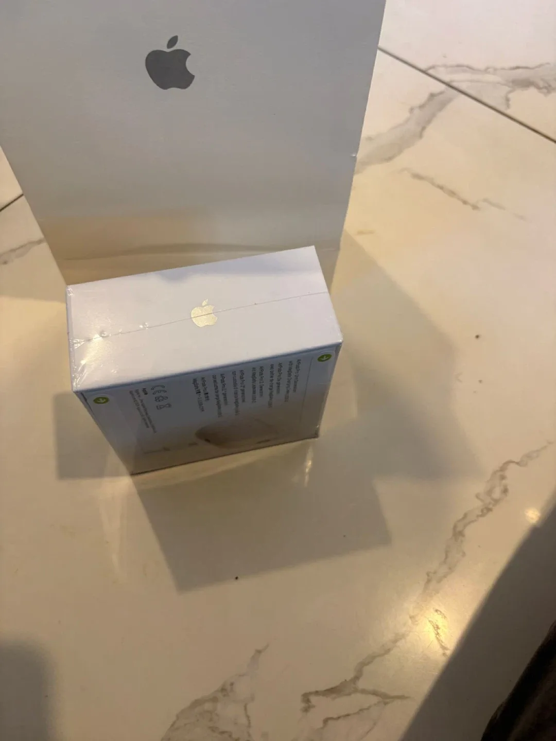 New Apple AirPods Pro (2nd generation) image indicator(6)