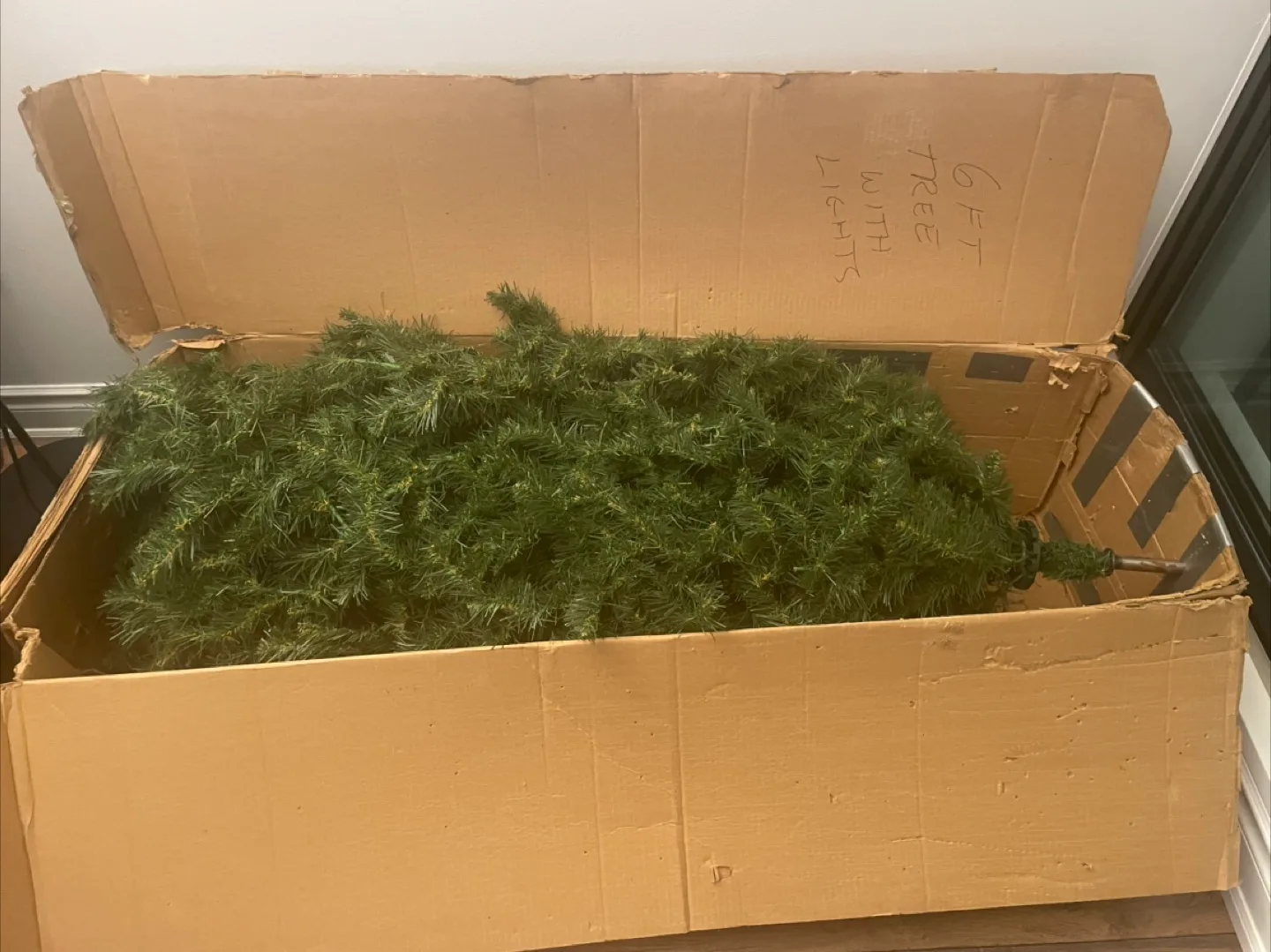 6 Ft Christmas Tree + Lights image indicator(2)