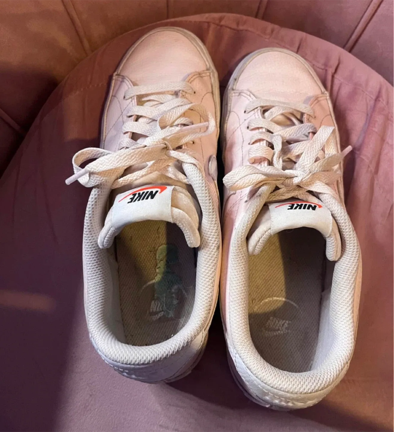 Nike shoes size 9.5 W image indicator(4)