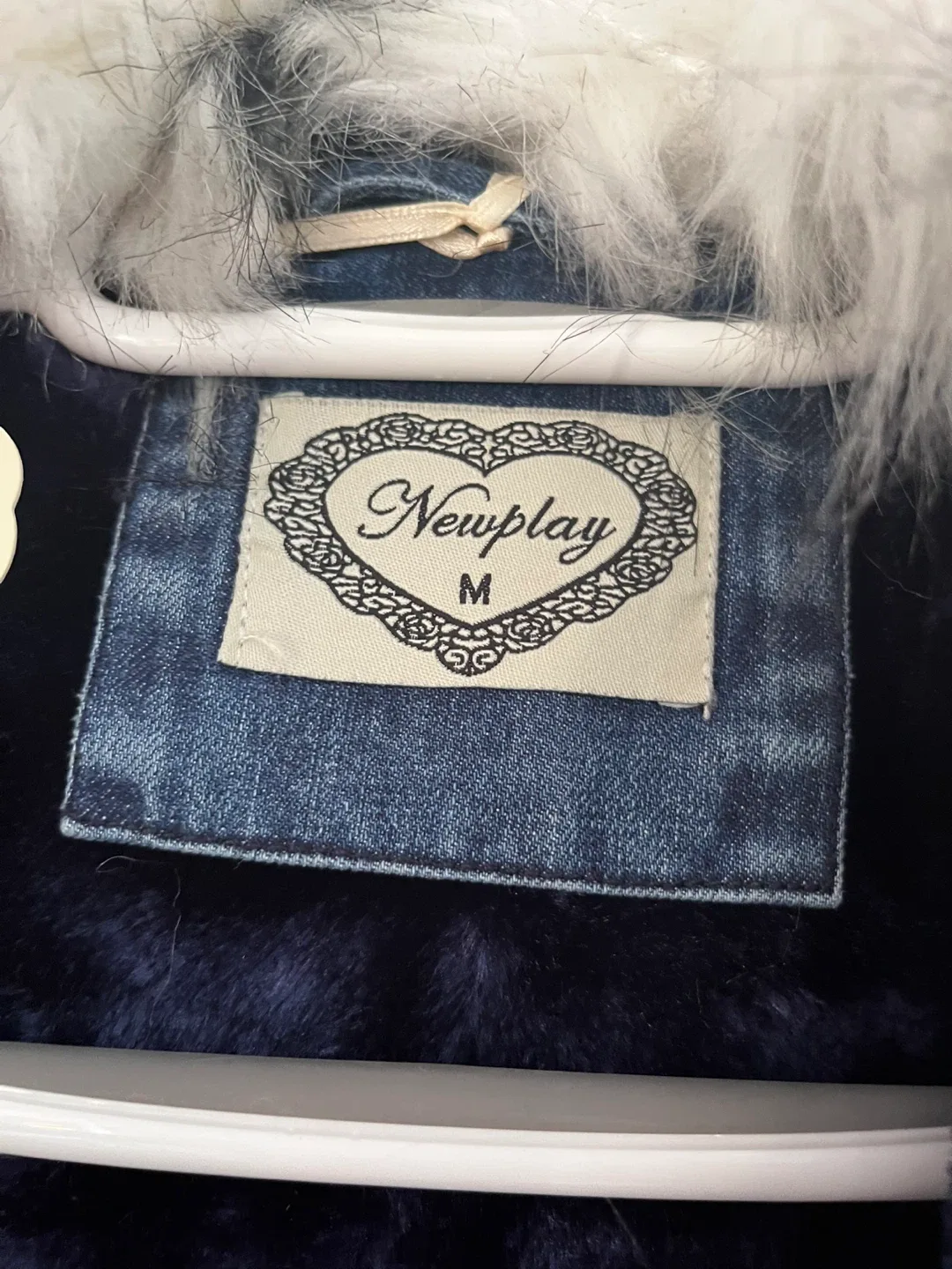 Denim Jacket with Faux Fur Collar & Rose Embroidery image indicator(6)