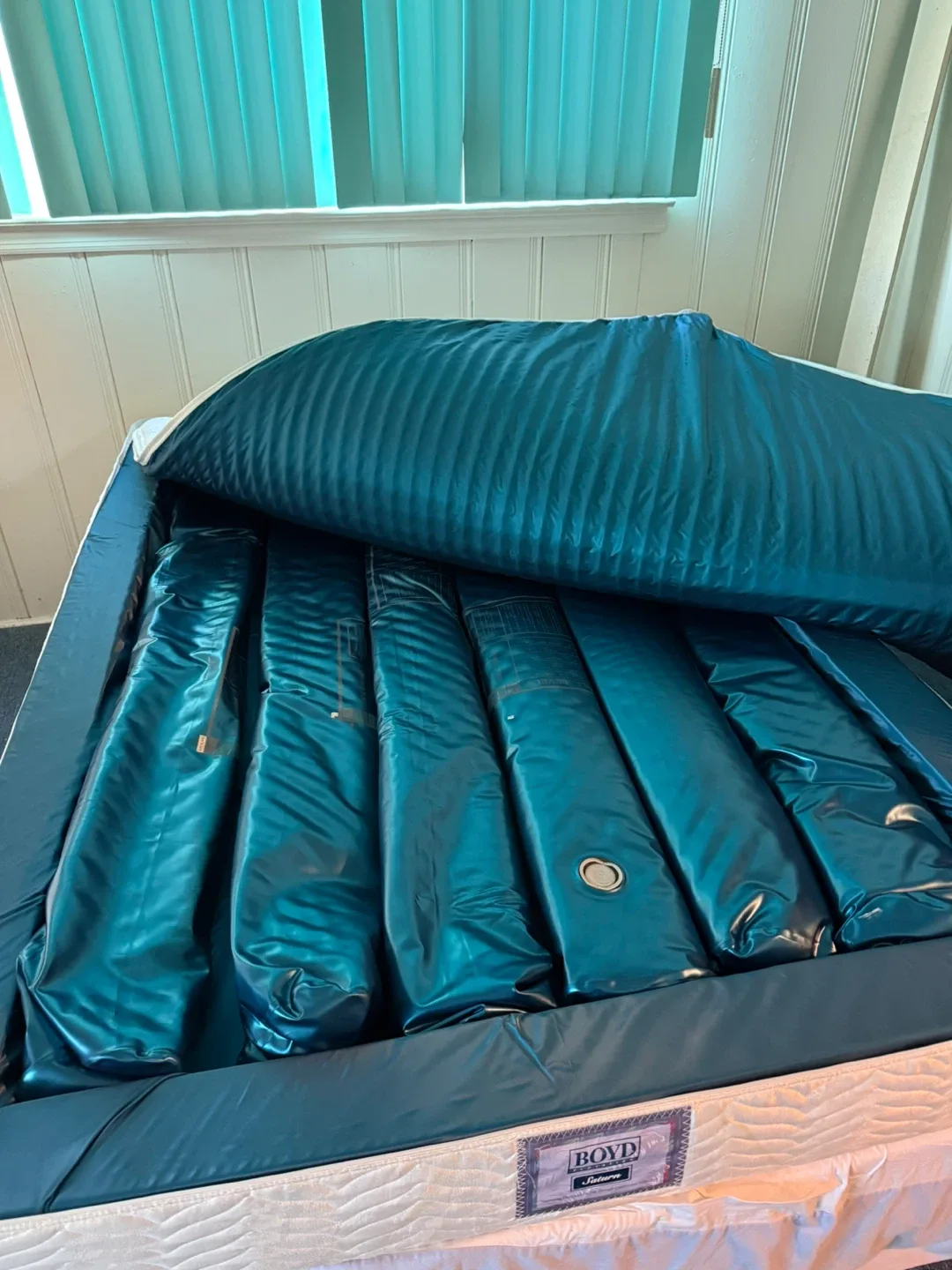 Full Size Waterbed (Boyd Flotation Mattress ) image indicator(3)