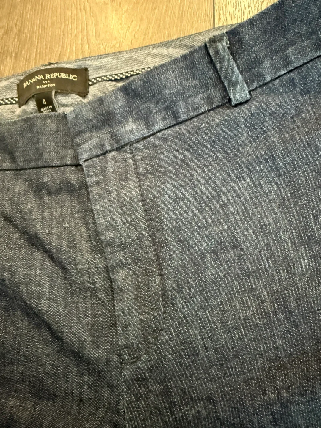 Banana Republic Hampton Pants - Size 4 image indicator(3)