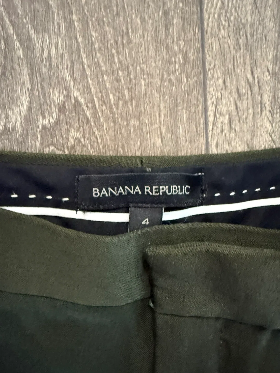 Banana Republic Olive Green Pants - Size 4 image indicator(2)