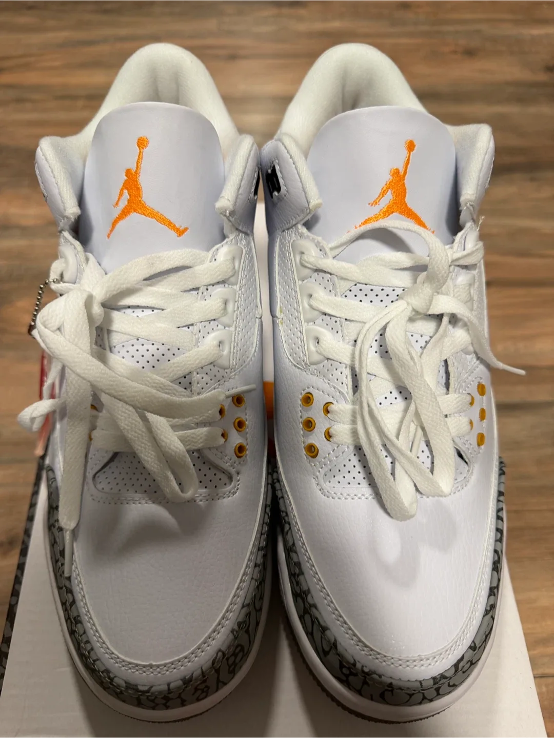 Jordan 3 Retro White/Orange Shoes - Brand New! image indicator(5)