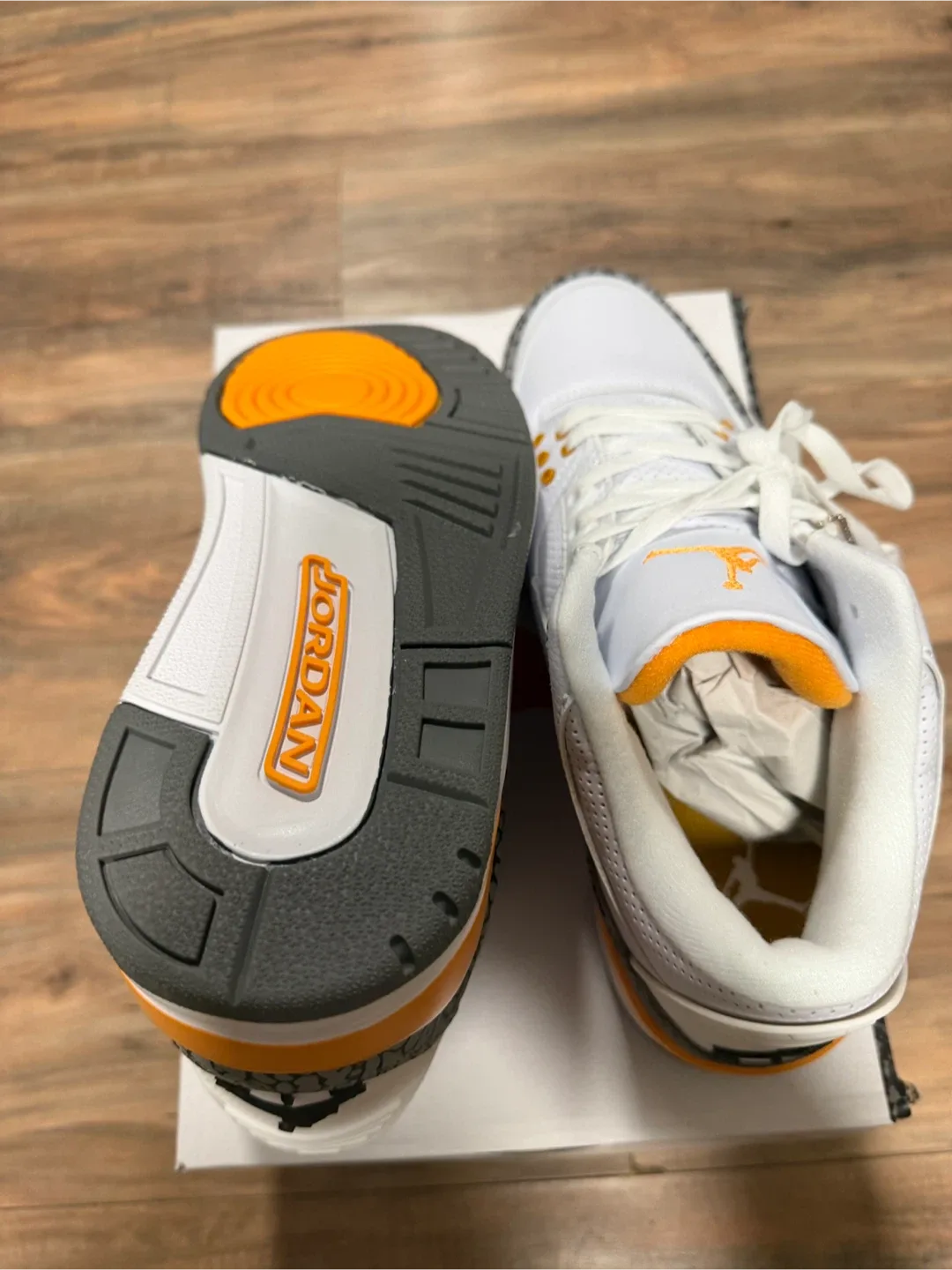 Jordan 3 Retro White/Orange Shoes - Brand New! image indicator(7)