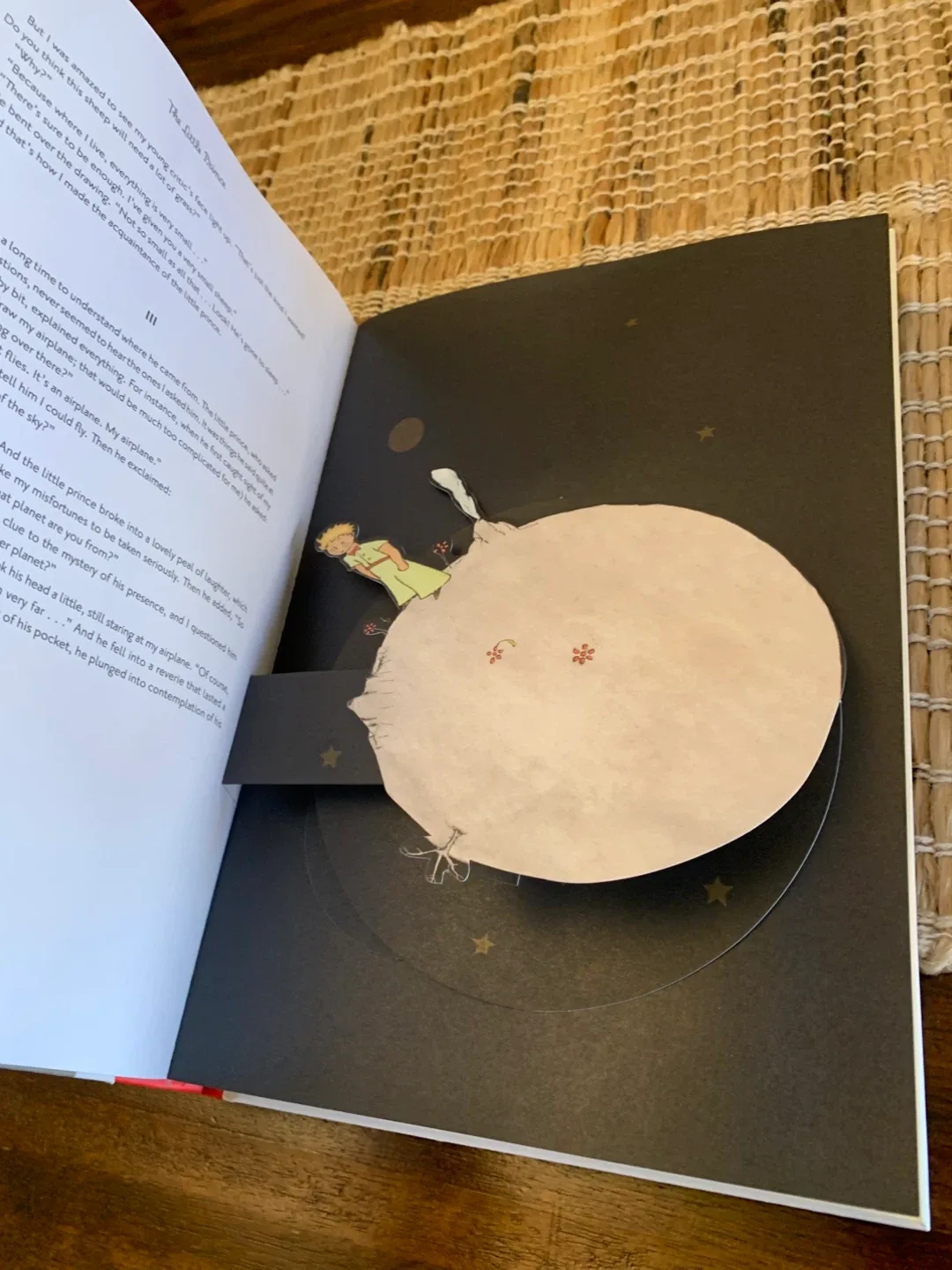 The Little Prince Deluxe Pop-Up Book image indicator(2)