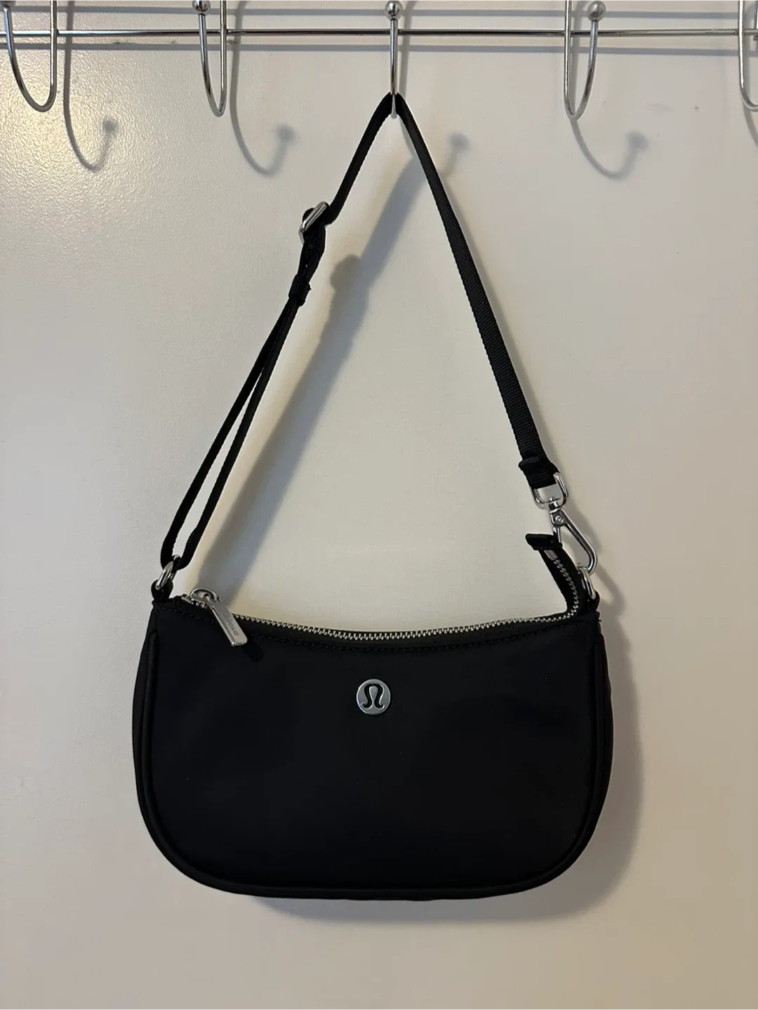 Lululemon City Essentials Mini Shoulder Bag - Black image indicator(2)