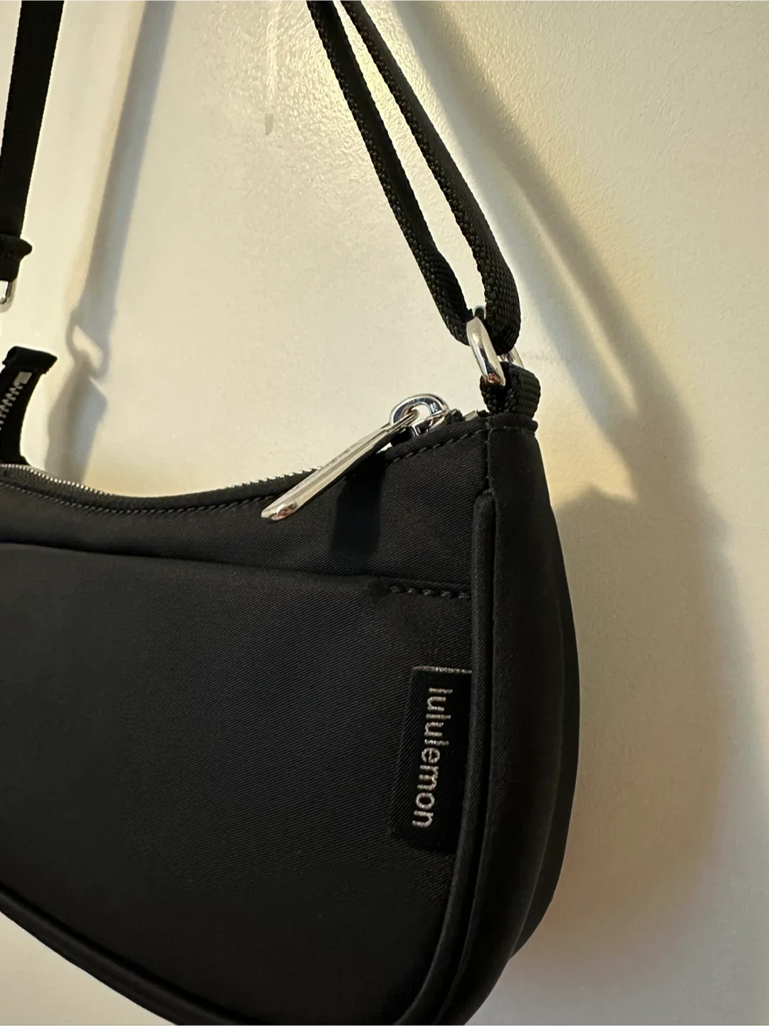 Lululemon City Essentials Mini Shoulder Bag - Black image indicator(5)