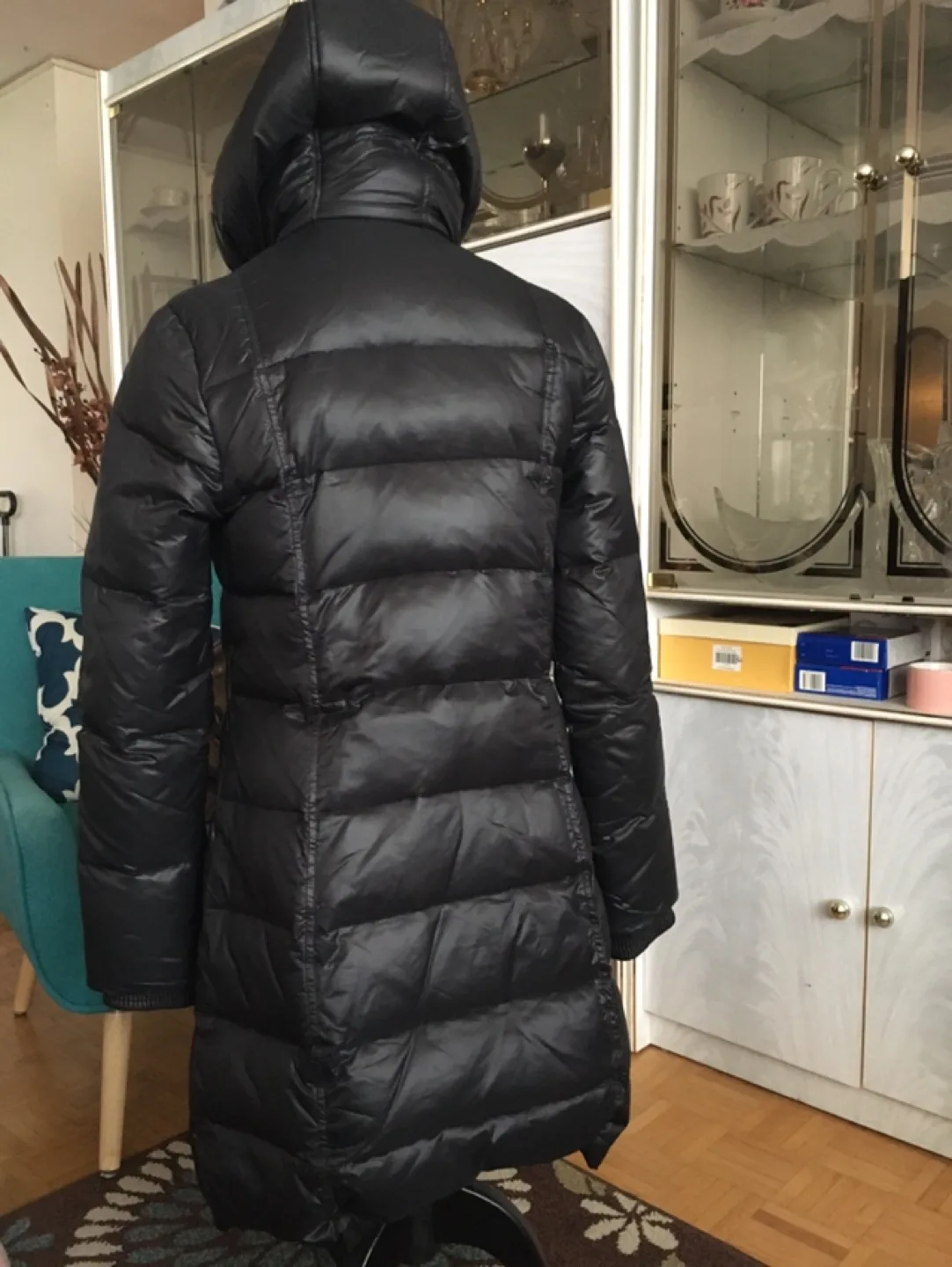 DKNY Black Puffer Coat image indicator(4)