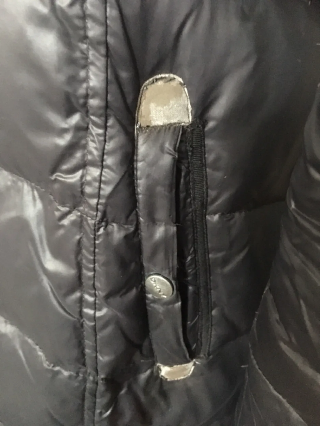 DKNY Black Puffer Coat image indicator(7)