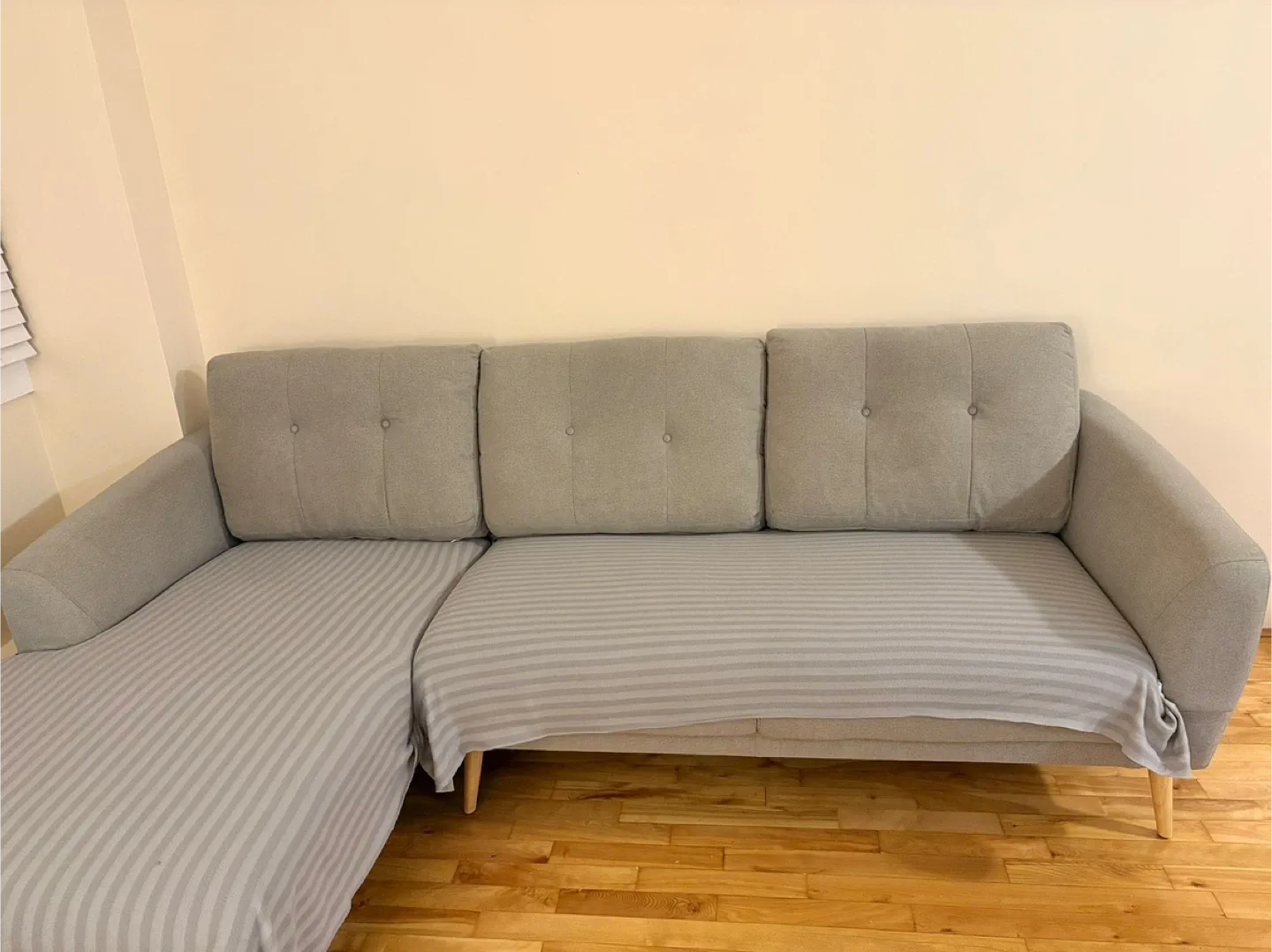 Grey Sectional Sofa image indicator(3)