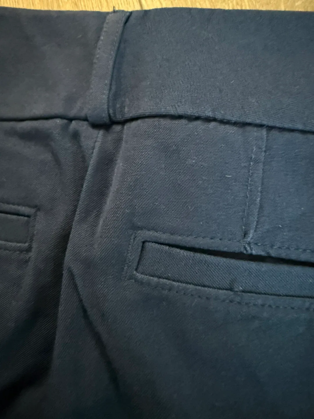 Banana Republic Jackson Fit Pants - Size 4 image indicator(6)