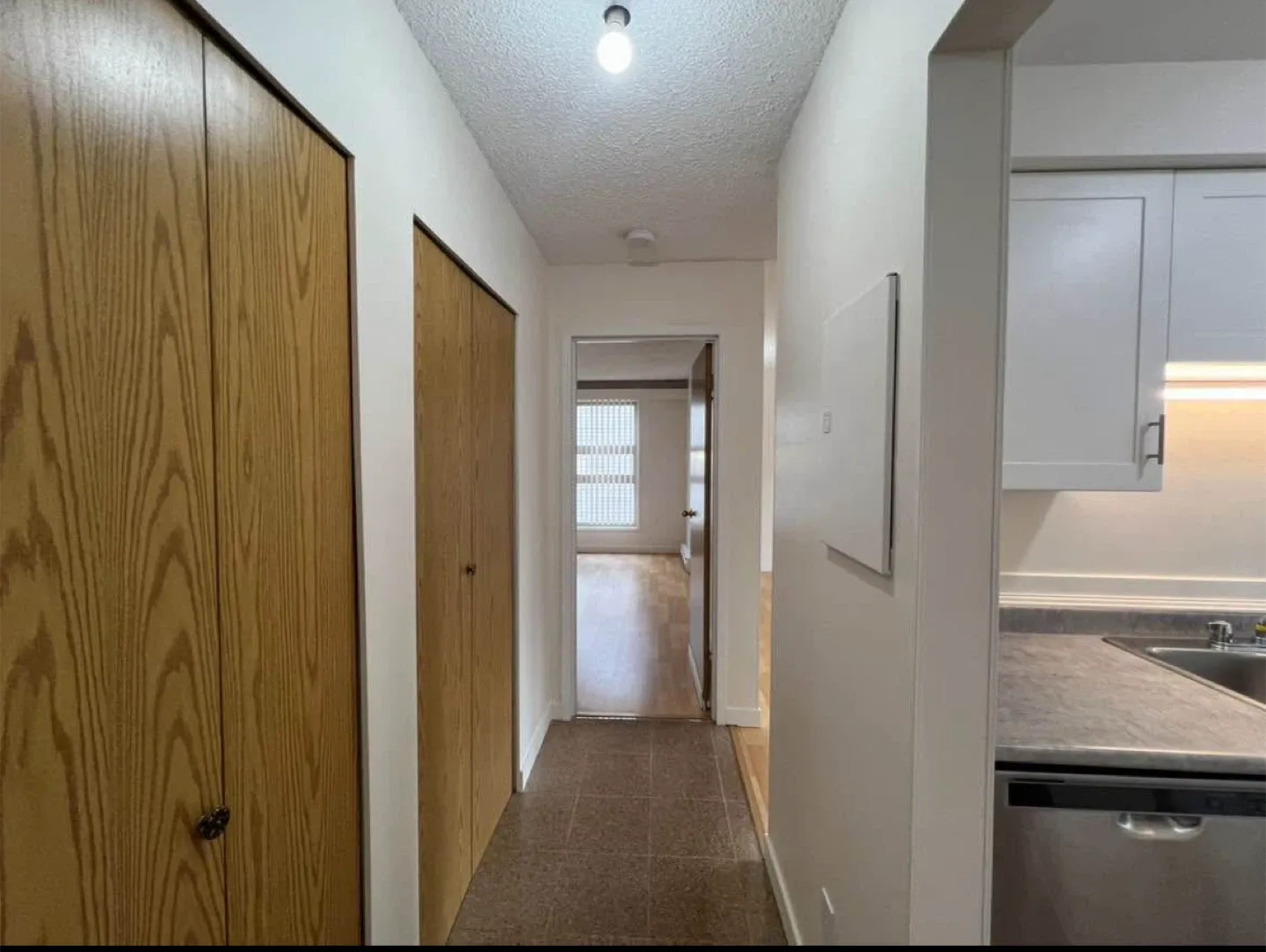 2 Beds 1 Bath - Apartment image indicator(7)