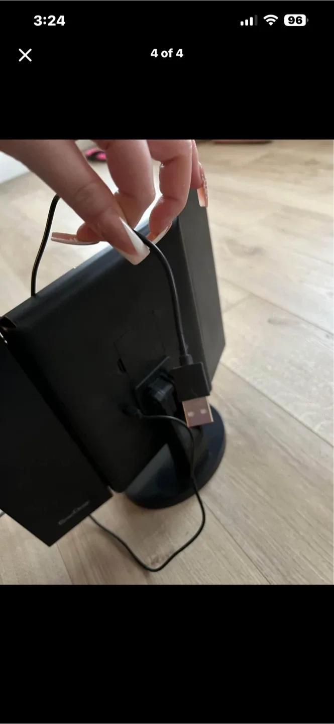 EmaxDesign Tri-Fold Lighted Vanity Mirror image indicator(3)