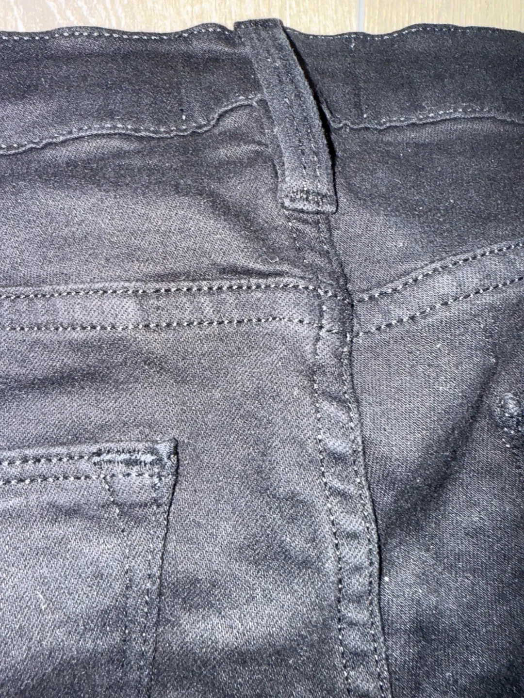 FRAME Le High Skinny Black Jeans - Size 27 image indicator(5)