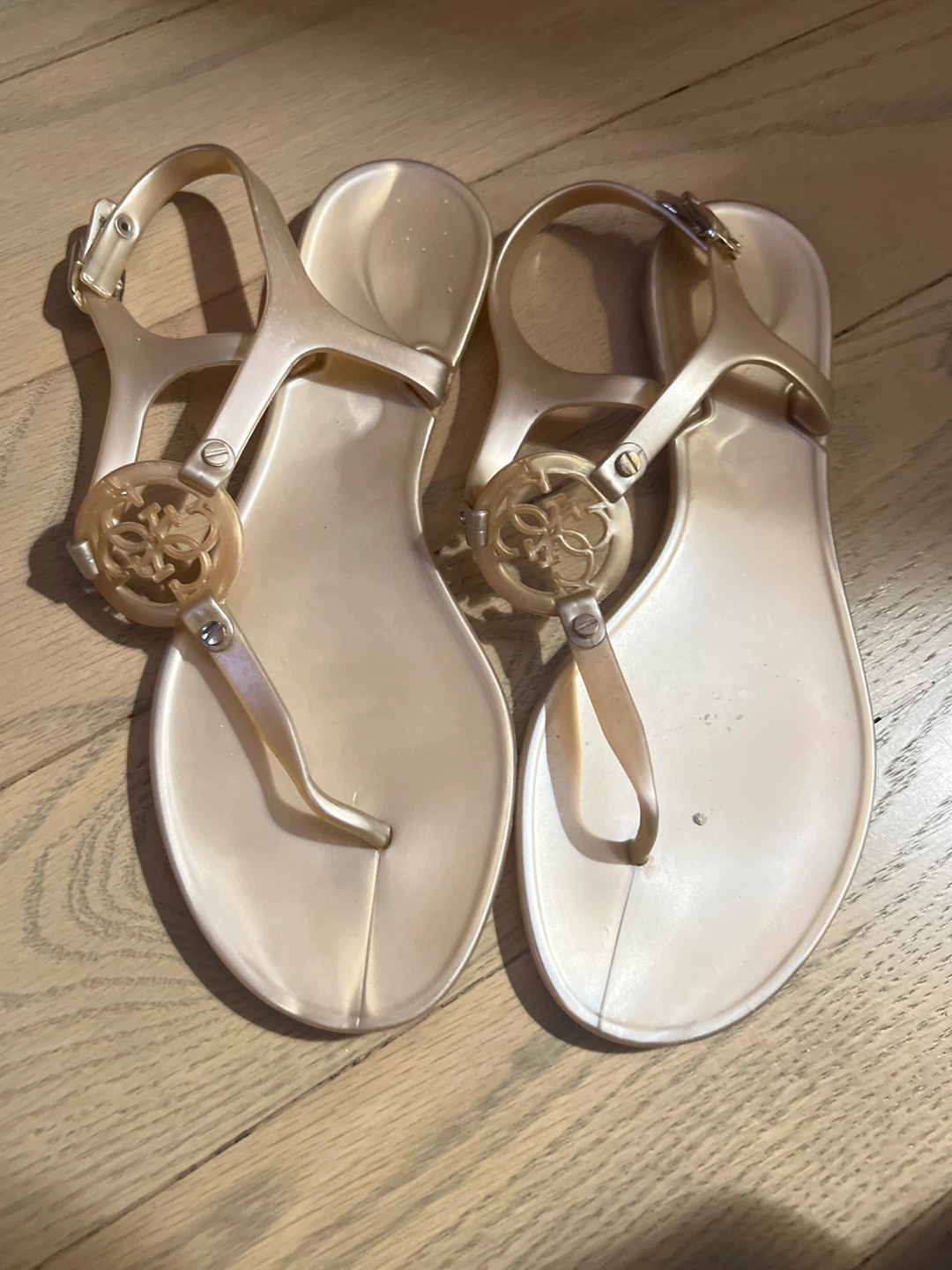 Guess Jelly Thong Sandals - Size 7 - photo 2