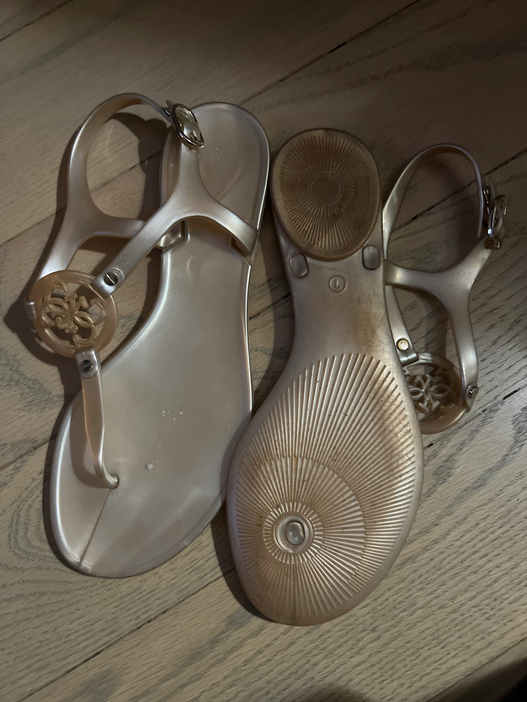 Guess Jelly Thong Sandals - Size 7