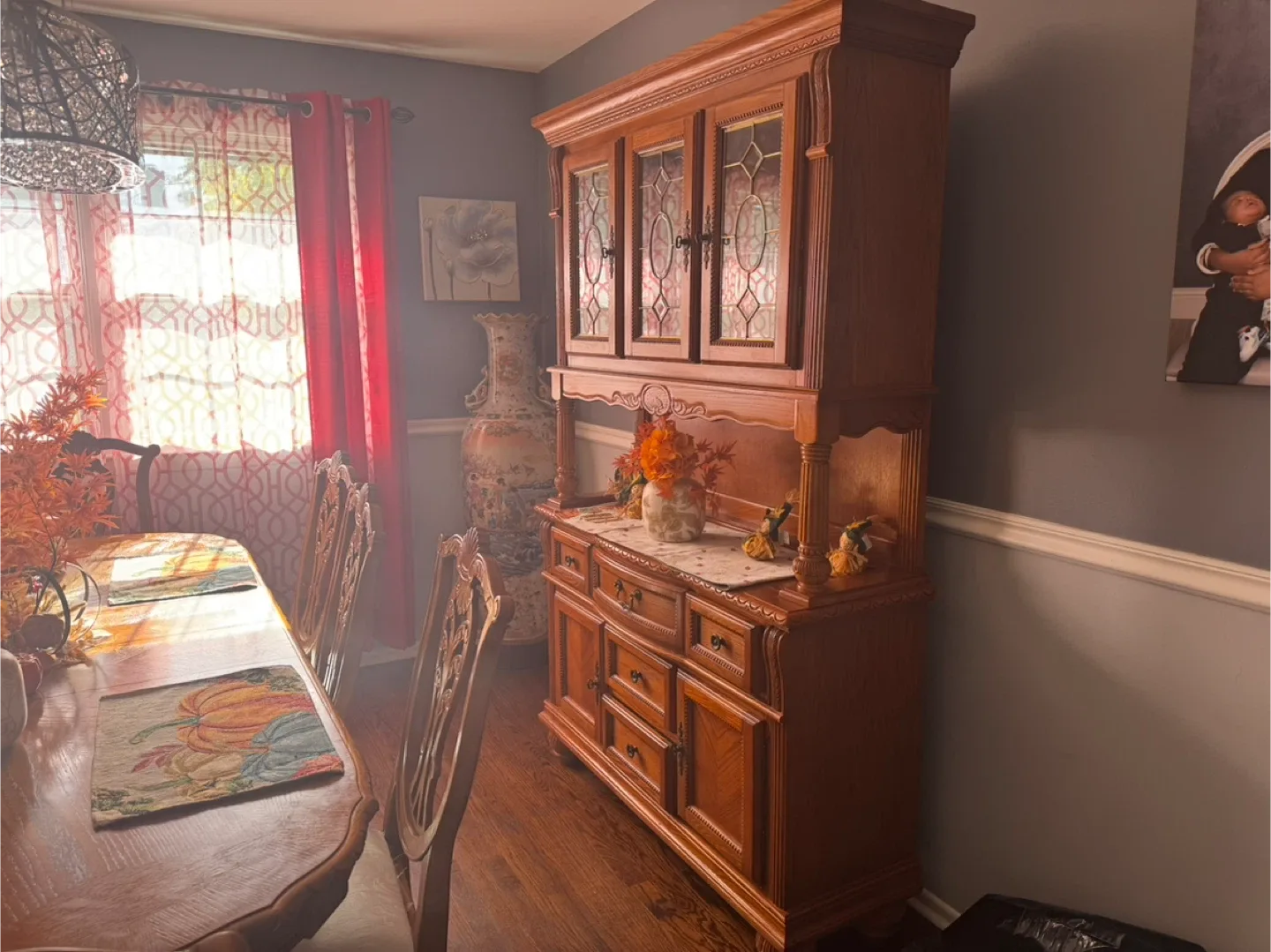 Dining Room Set - Table & Chairs image indicator(2)