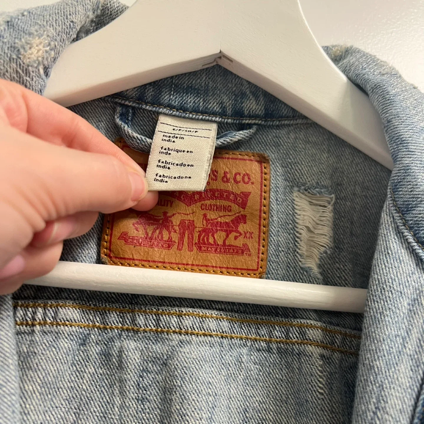 Levi's Denim Vest - Size S image indicator(3)