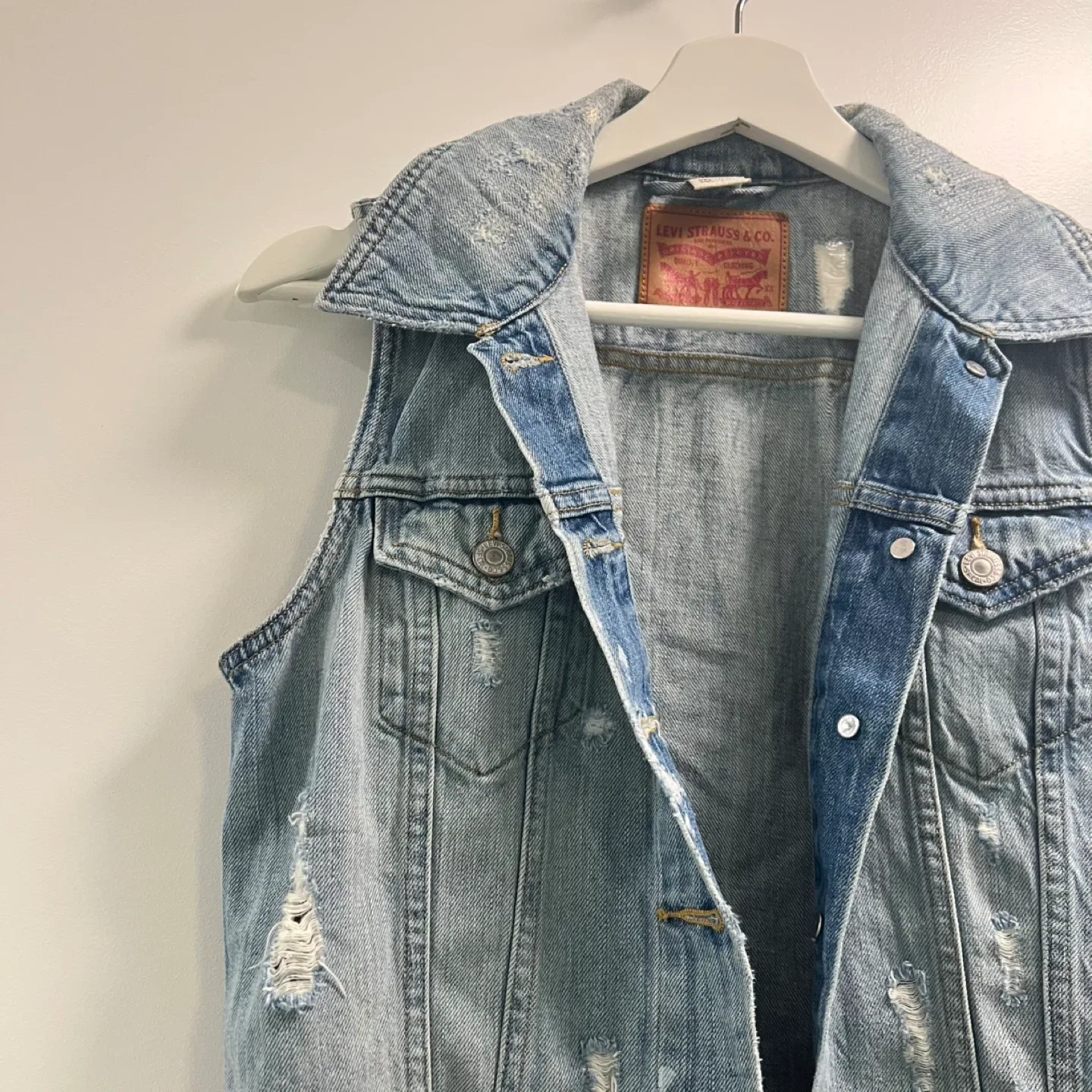 Levi's Denim Vest - Size S image indicator(5)