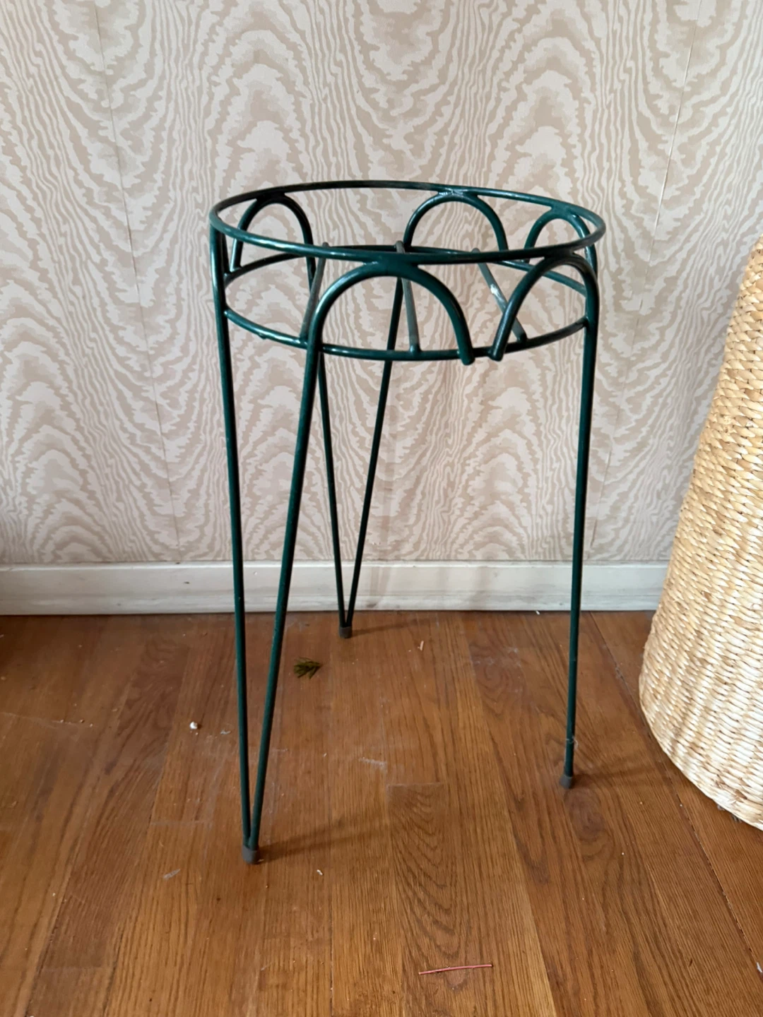 Green Metal Plant Stand