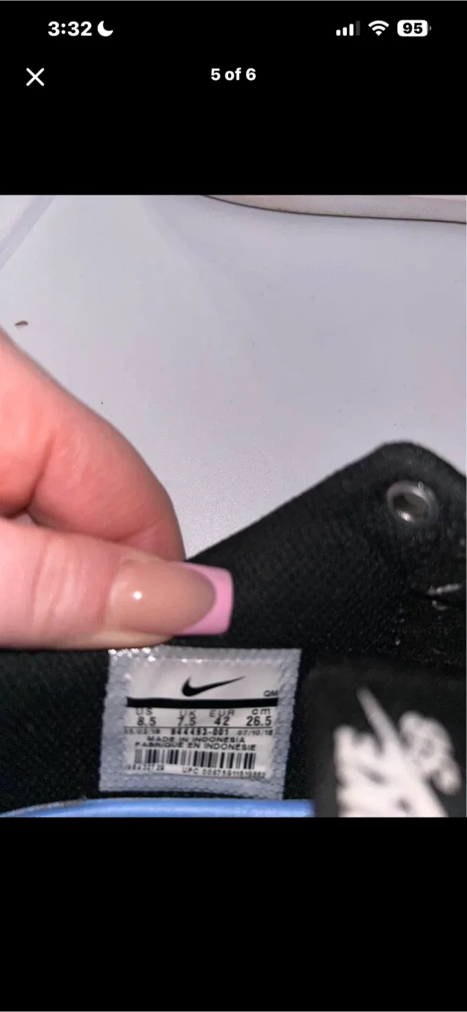 Nike SB Check Skate Shoes - US 8.5 image indicator(5)