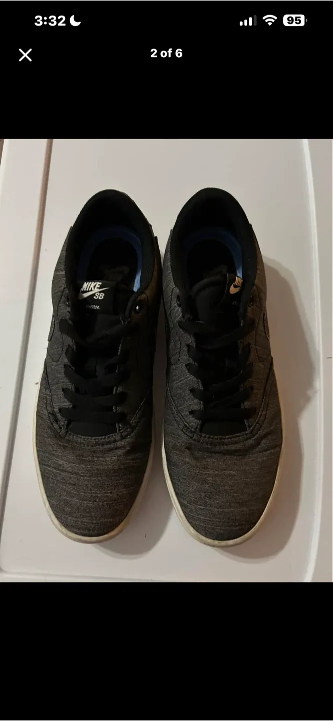 Nike SB Check Skate Shoes - US 8.5 image indicator(2)