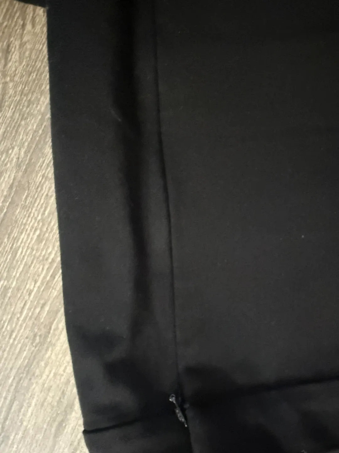 Banana Republic Devon Black Pants - Size 8 image indicator(4)