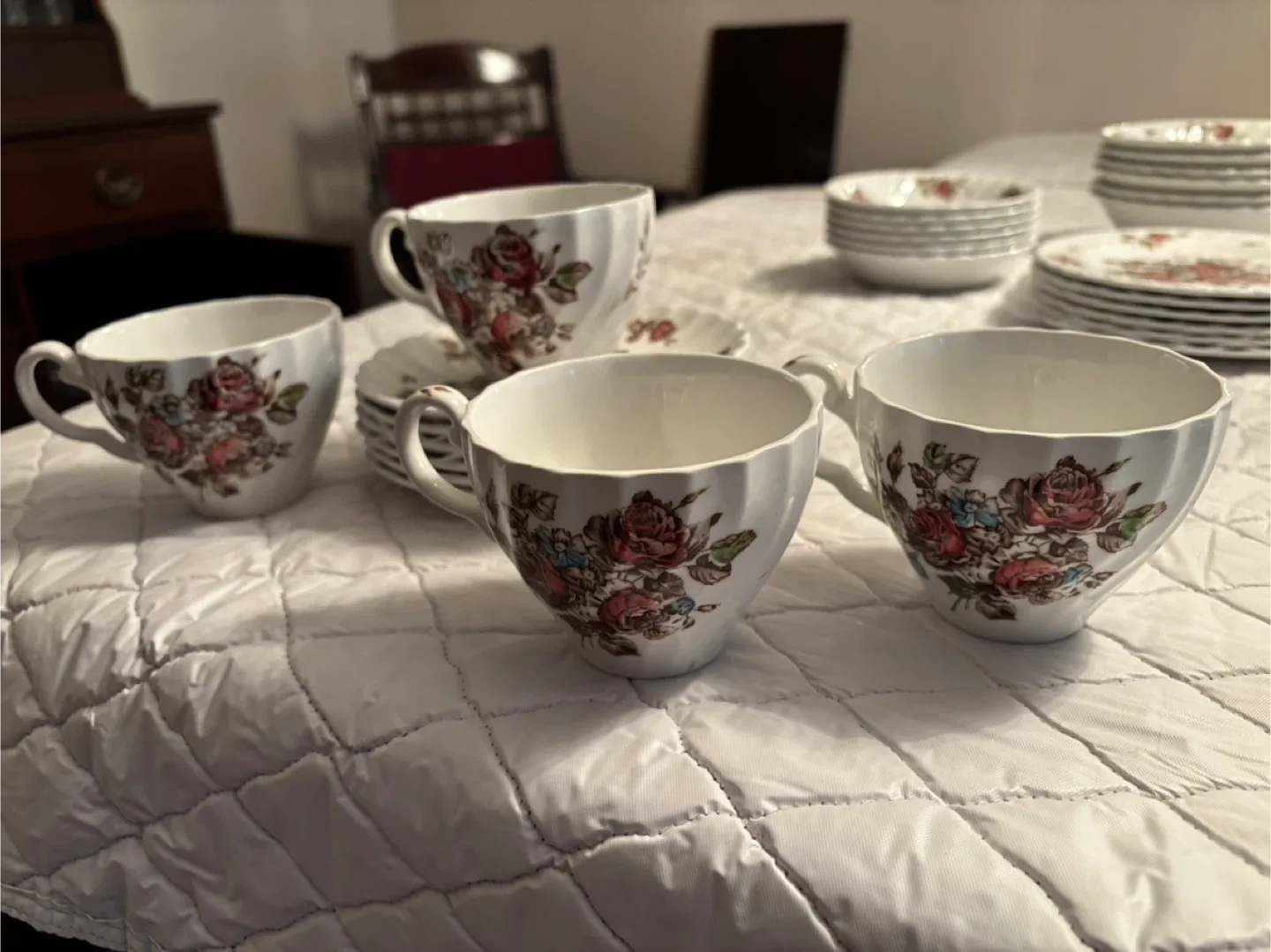 6 Piece Full Johnson Bros Fine China Dinnerware Set image indicator(4)