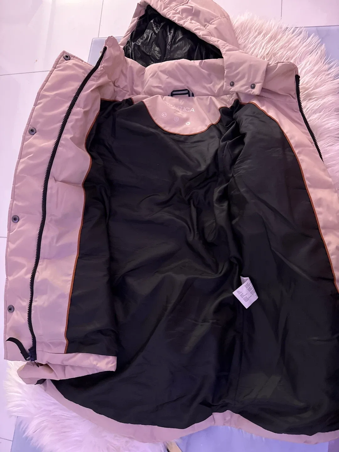 Nautica Puffer Jacket - Size M image indicator(2)