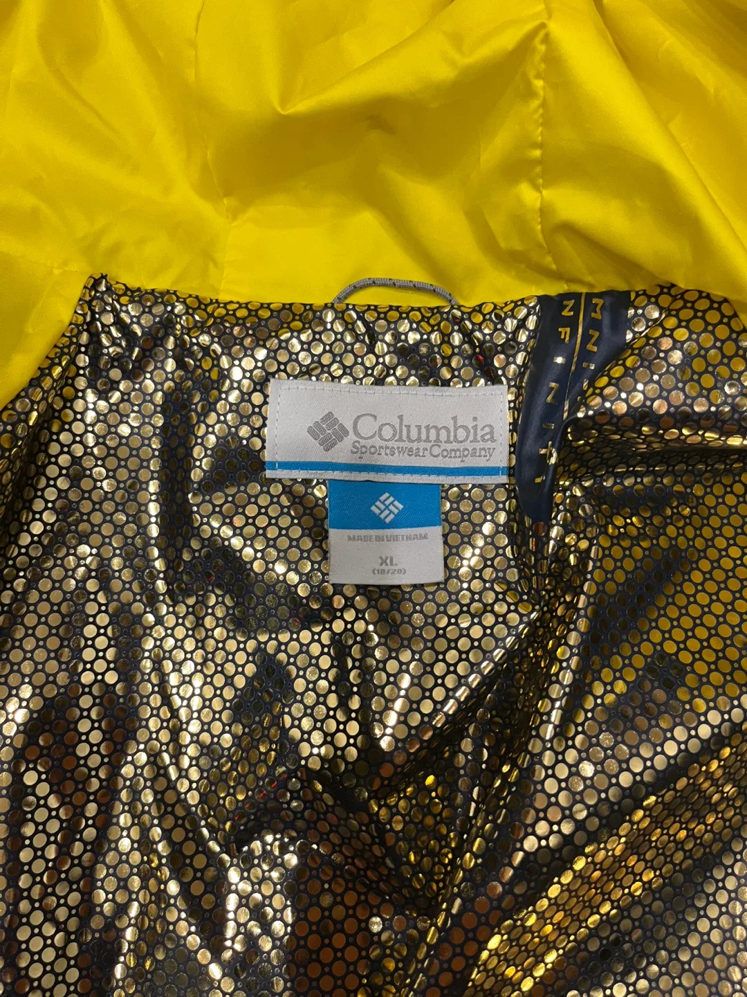 Columbia Youth Puffer Jacket - Size XL image indicator(4)