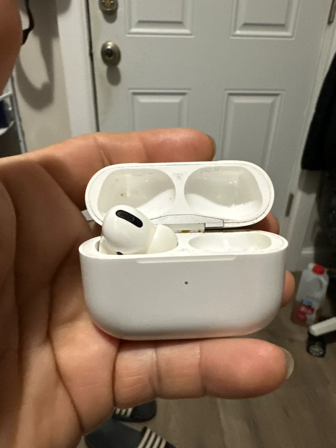 Used Apple AirPods Pro
