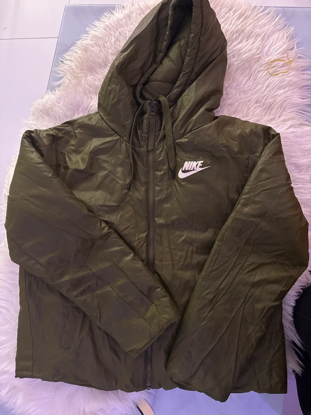 Size L Nike Puffer Jacket Olive Green image indicator(9)