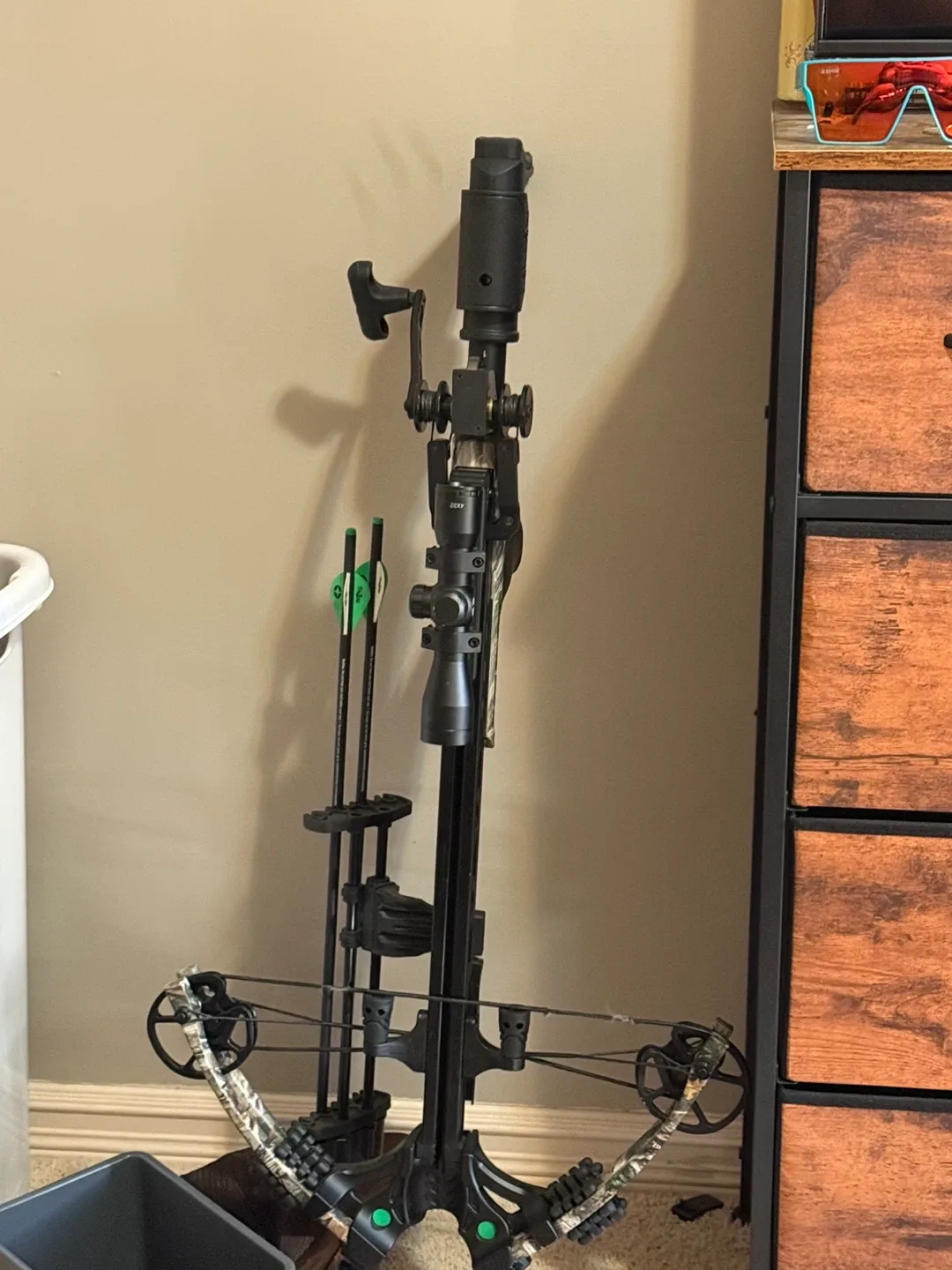 Crossbow with Arrows