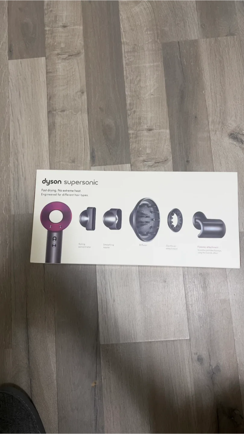 ‼️Dyson Supersonic Hair Dryer Brand New with Attachments