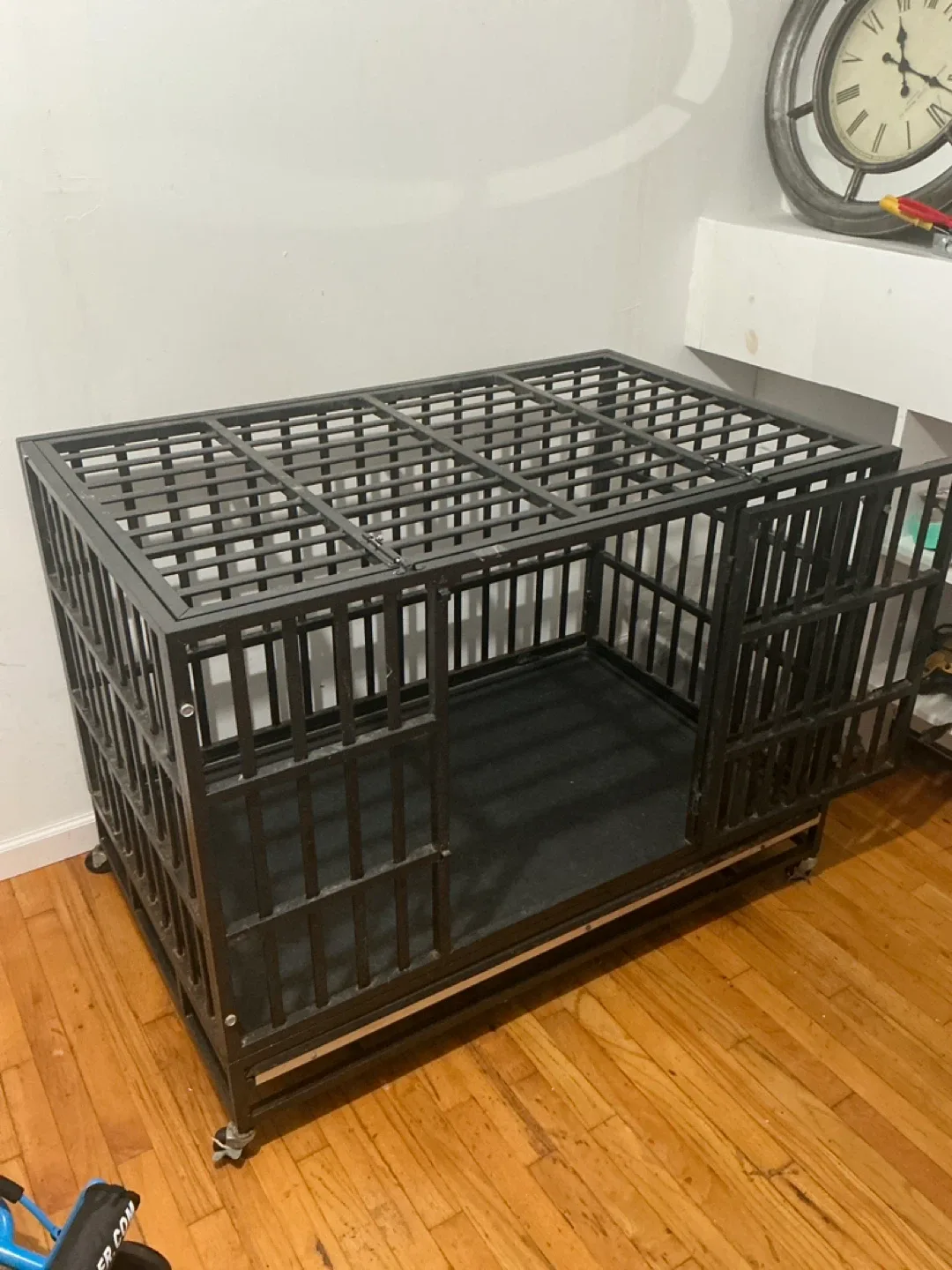 Large Metal Dog Crate image indicator(3)