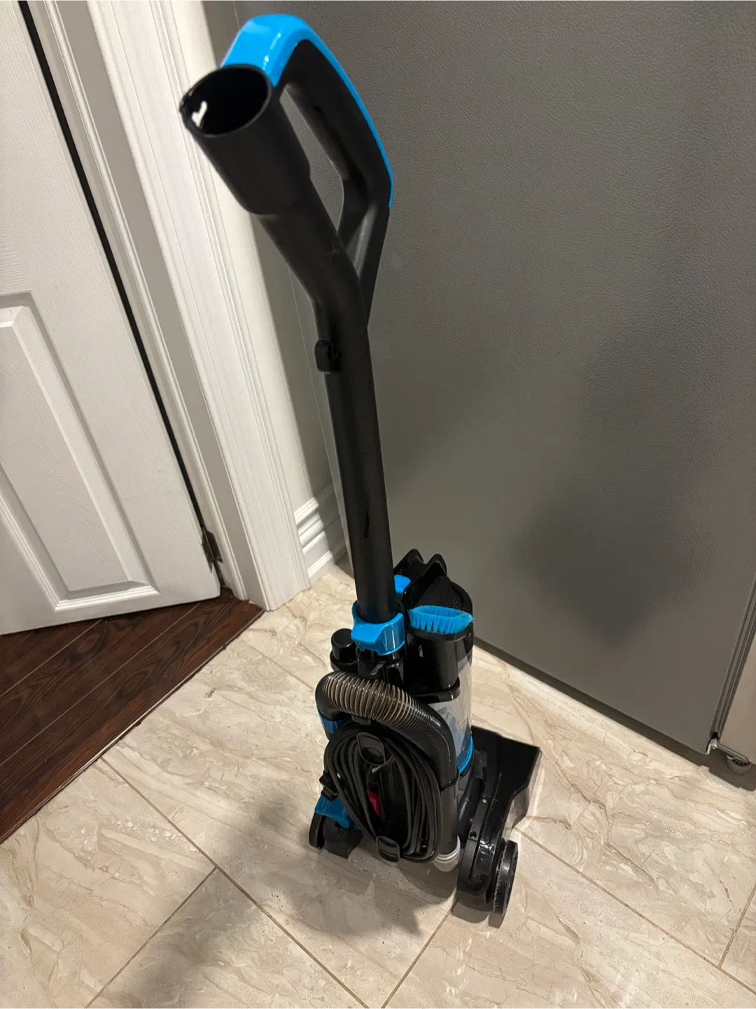 Bissell PowerForce Compact Vacuum image indicator(3)