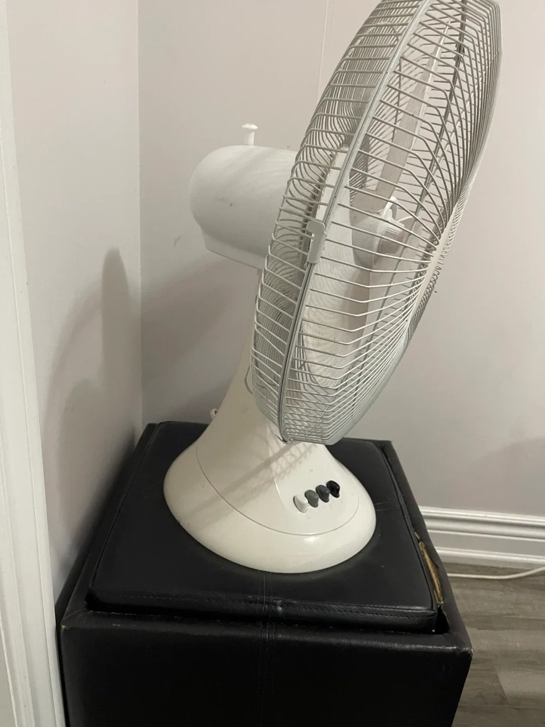 Infinity Style Table Fan - White thumbnail