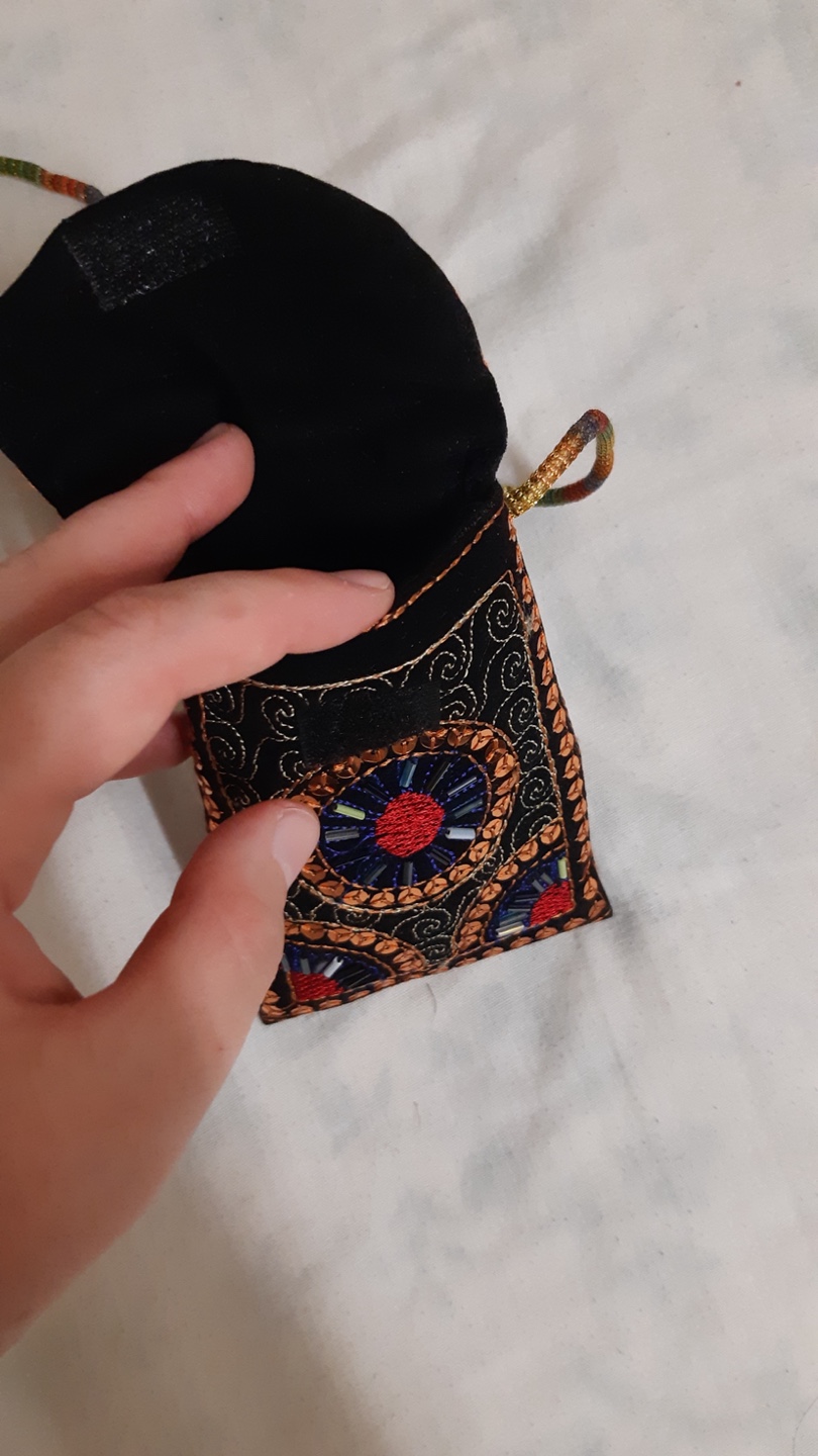 Mini Handcrafted Purse - photo 3